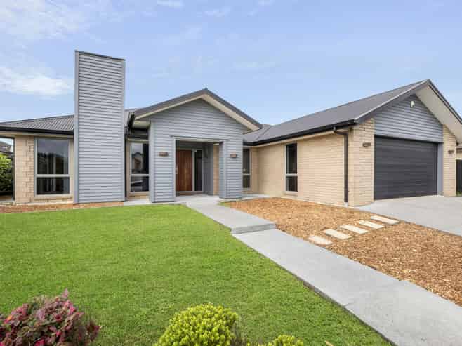 4 Woodridge Drive, Flagstaff