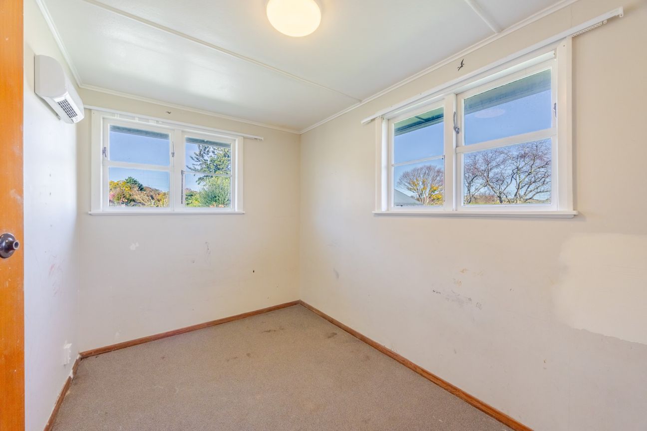 Under offer - Position. Potential. Possibility - Fler