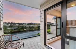 8 Arran Point Parade, Millwater