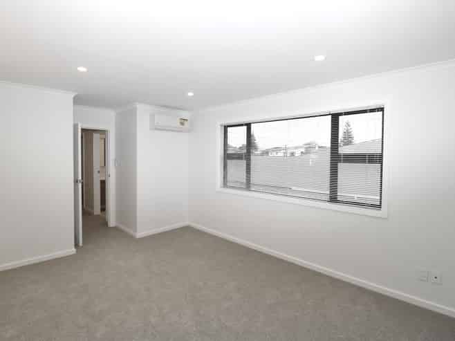 B/10 Mahoe Street, Belmont