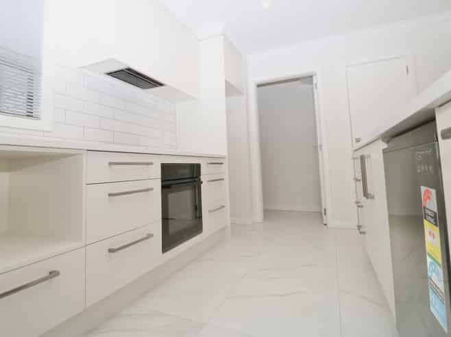 B/10 Mahoe Street, Belmont