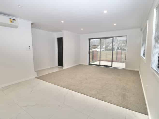 B/10 Mahoe Street, Belmont