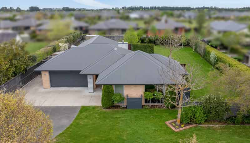 35 Jacks Drive, WEST MELTON