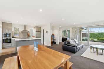 35 Jacks Drive, WEST MELTON
