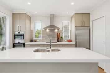 35 Jacks Drive, WEST MELTON