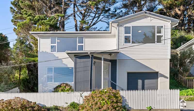 9 Lomond Street, Newlands