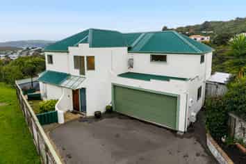 10 Glengavel Grove, Papakowhai