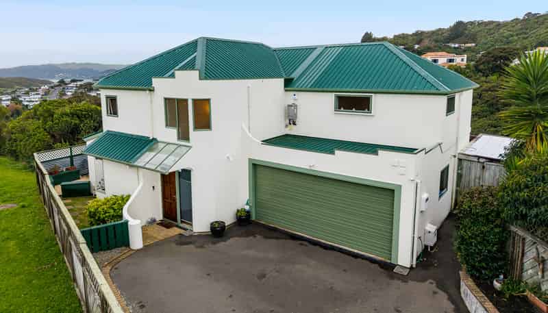 10 Glengavel Grove, Papakowhai