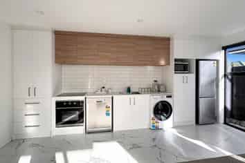3/128 Huxley St, Sydenham