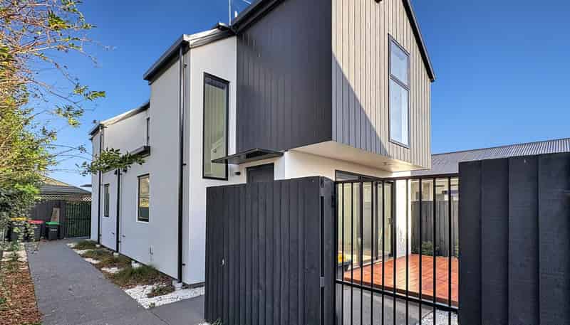 3/128 Huxley St, Sydenham
