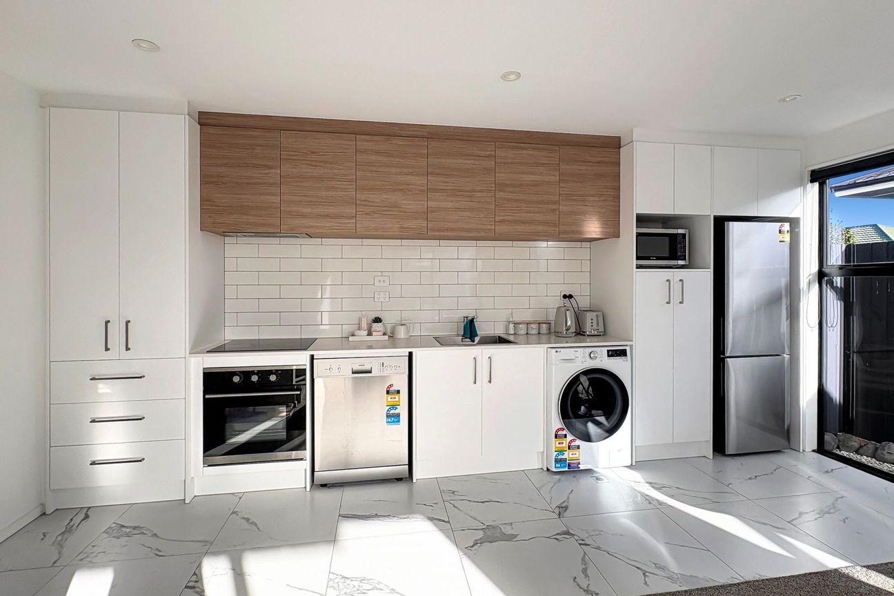 SYDENHAM - TWO BEDROOM TOWNHOUSE, HEAT PUMP - Ansicht 2
