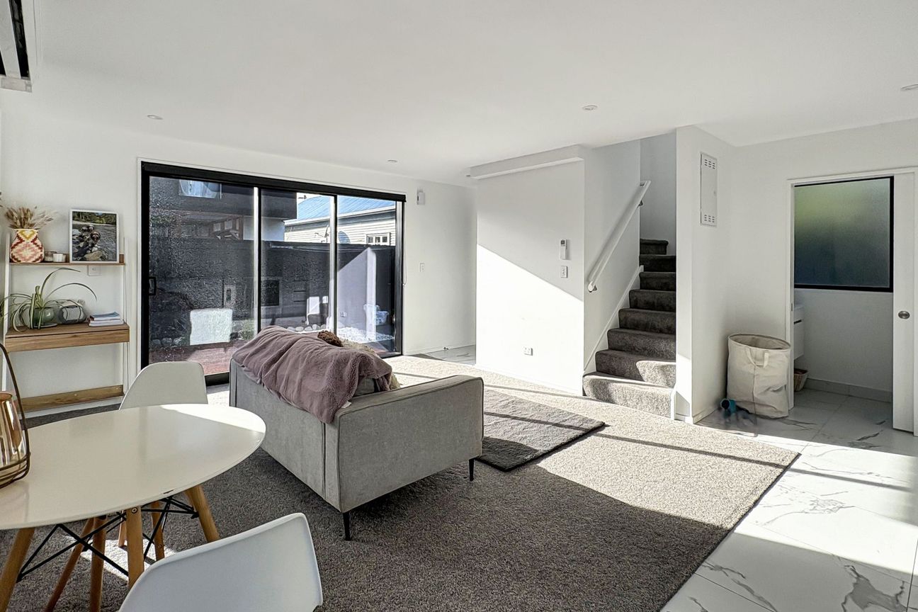 SYDENHAM - TWO BEDROOM TOWNHOUSE, HEAT PUMP - Ansicht 6