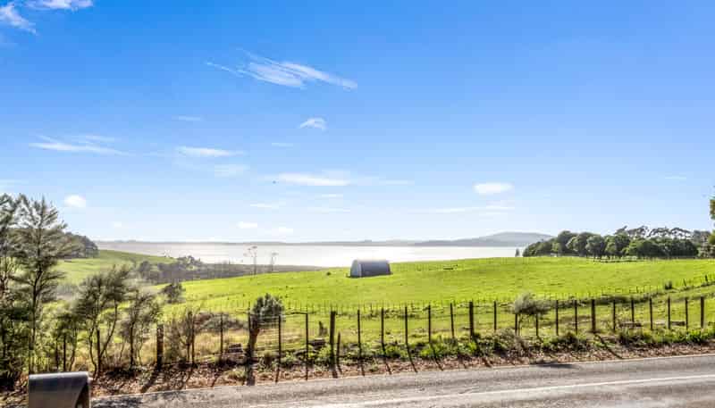 151 Shelly Beach Road Shelly Beach, Helensville