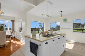 151 Shelly Beach Road Shelly Beach, Helensville