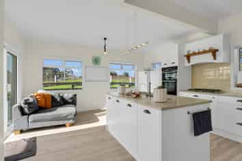 151 Shelly Beach Road Shelly Beach, Helensville