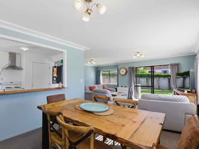 36A Heron Avenue East, Matua