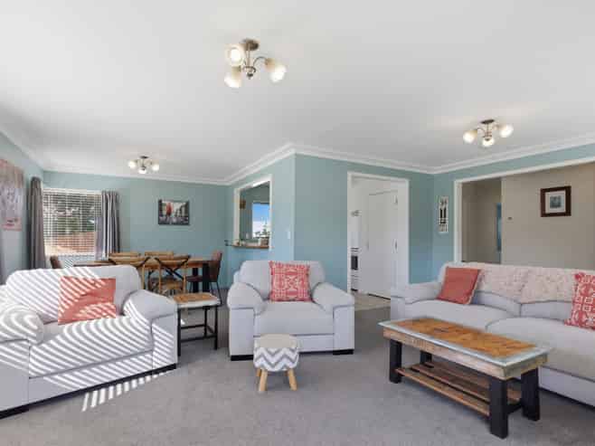 36A Heron Avenue East, Matua