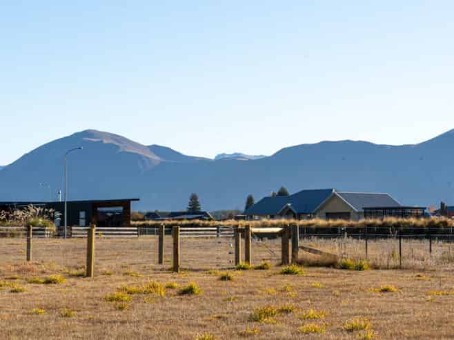 13 Tussock Crescent, TWIZEL