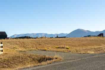13 Tussock Crescent, TWIZEL
