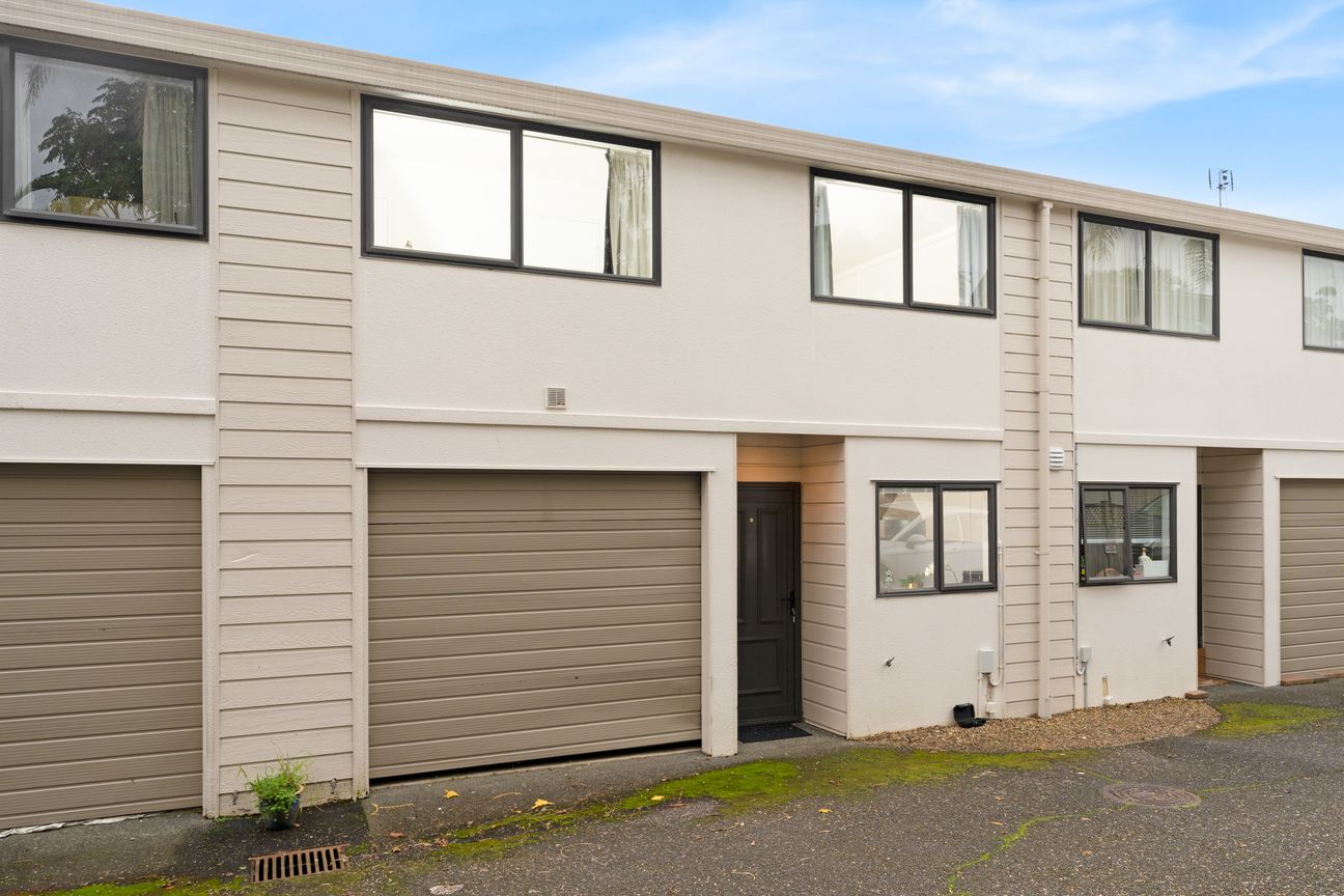 3 Bedroom plus Garage for First Home or Investment - Vista 4