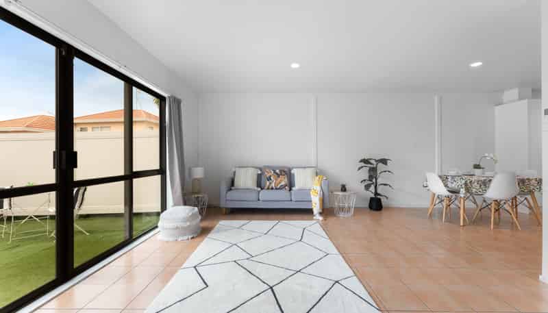 4/35 Fields Parade, Oteha