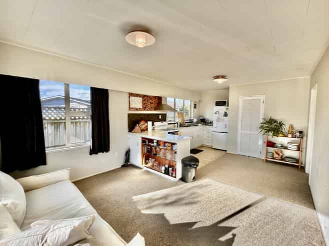 24 Kent Terrace, Taradale