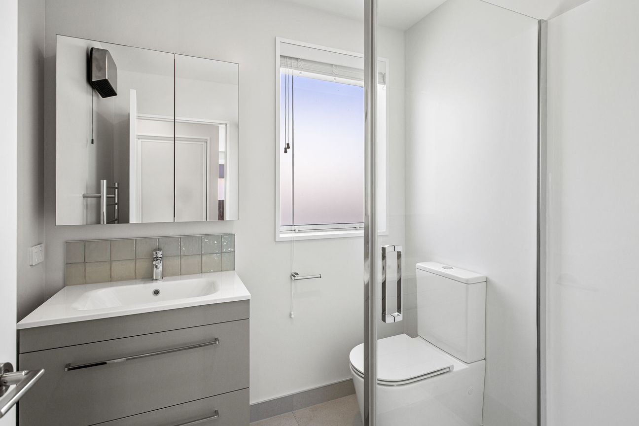 Ready for you to move in now! Only one home left – pohled 5