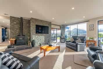 45 Meadowstone Street, Gleniti