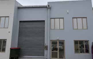 Tidy, Sunny, Warehouse/Office Unit - Sockburn