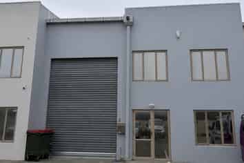 Tidy, Sunny, Warehouse/Office Unit - Sockburn