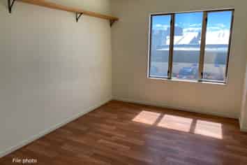 Tidy, Sunny, Warehouse/Office Unit - Sockburn