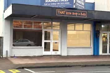 Prime commercial property in the heart of Bulls