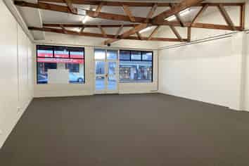 Prime commercial property in the heart of Bulls