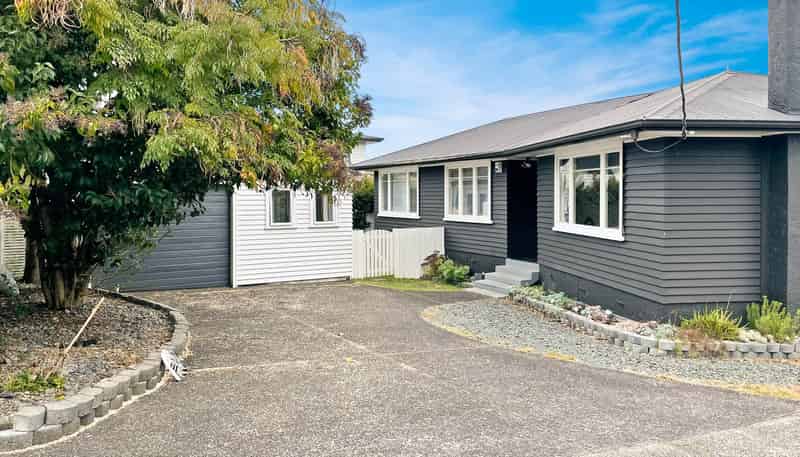 105 Sturges Road, Henderson