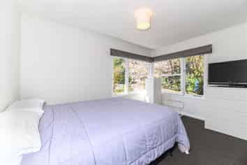 42 Albany Highway, Greenhithe