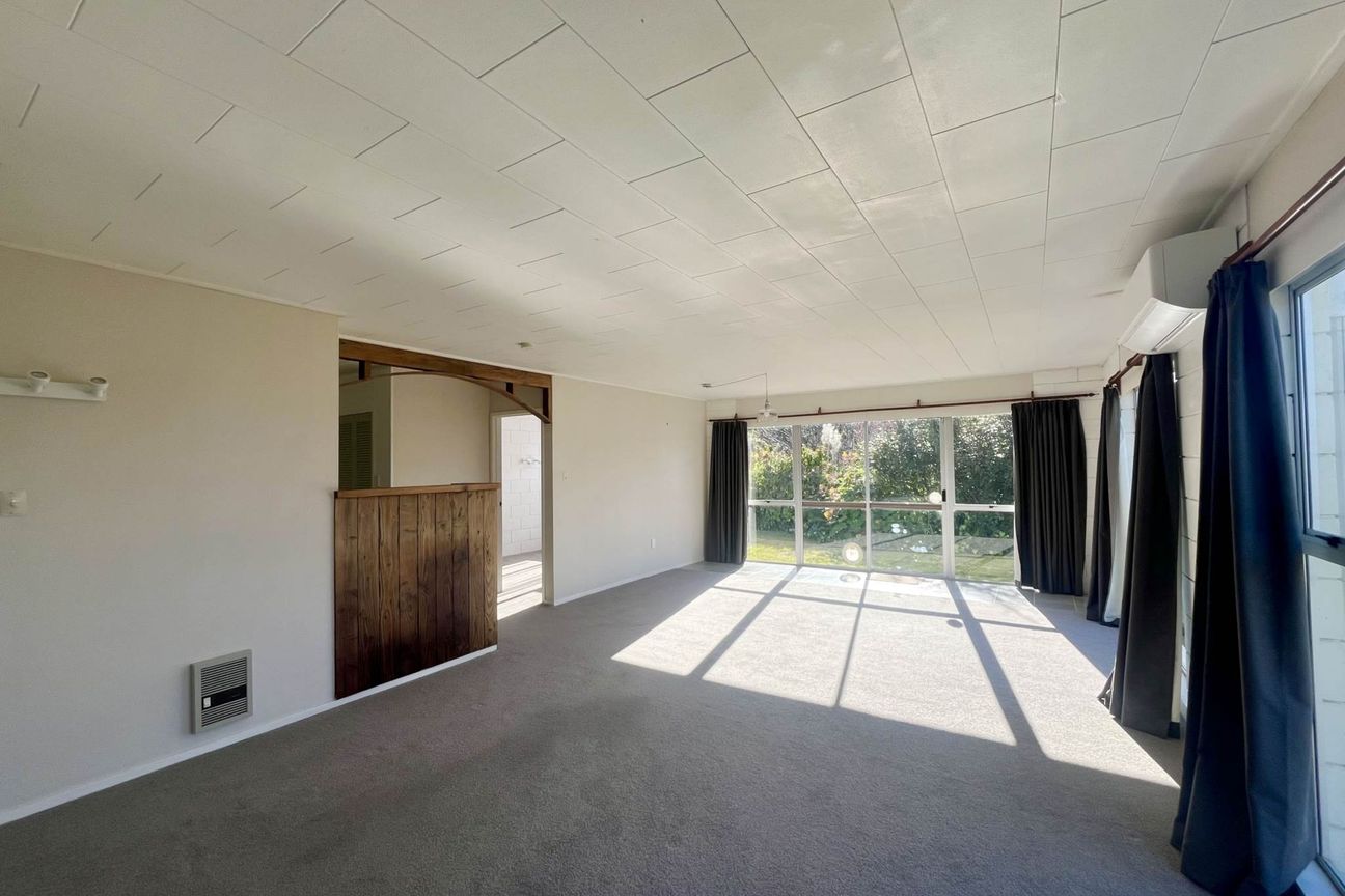 Sun-Drenched 2-Bedroom Home - Bild 2