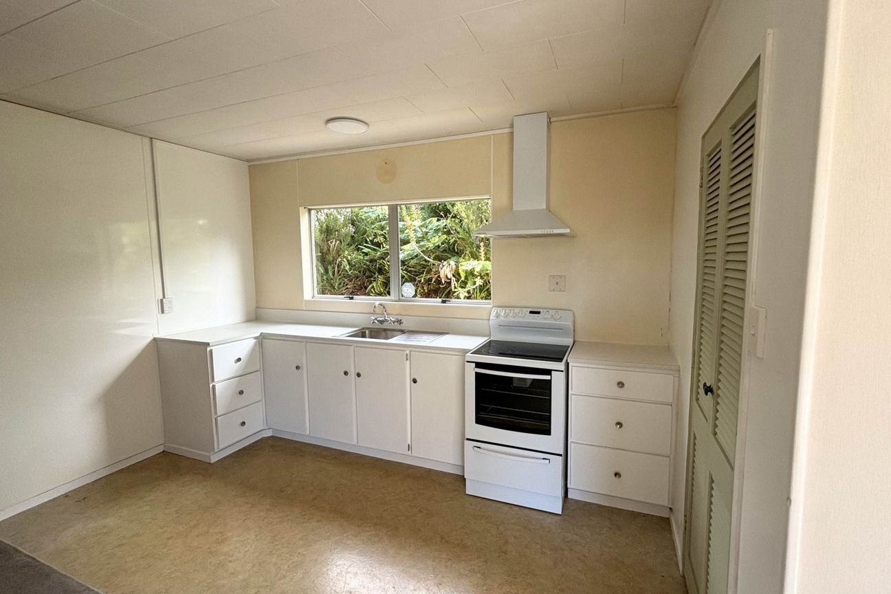 Sun-Drenched 2-Bedroom Home - Ansicht 4