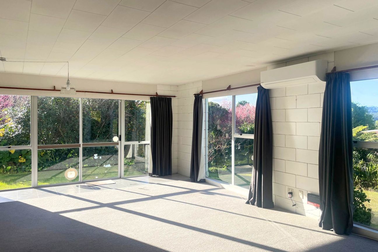 Sun-Drenched 2-Bedroom Home - Aanzicht 3
