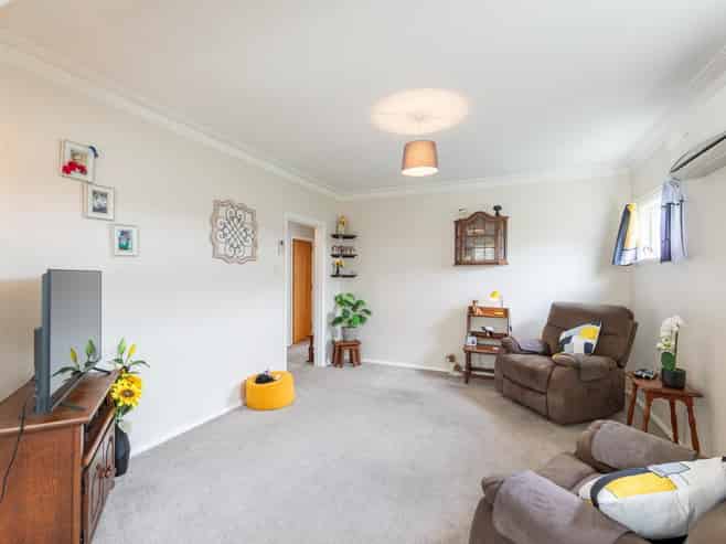 6 Willow Grove, Ebdentown