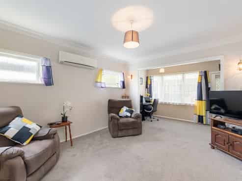 6 Willow Grove, Ebdentown