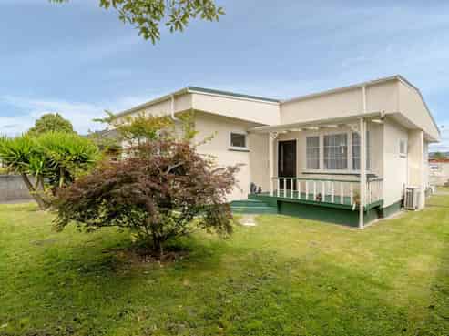 6 Willow Grove, Ebdentown