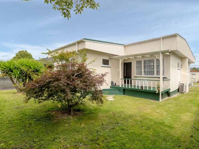 6 Willow Grove, Ebdentown