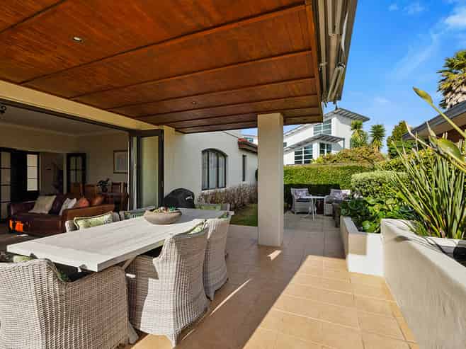 8 Tupare Place, Highlands Park