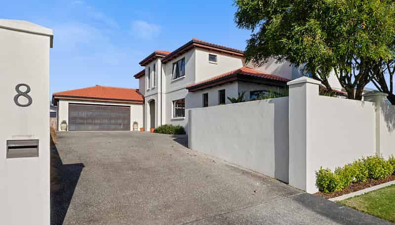 8 Tupare Place, Highlands Park