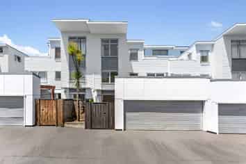 50/3  Wagener Pl, Mount Albert
