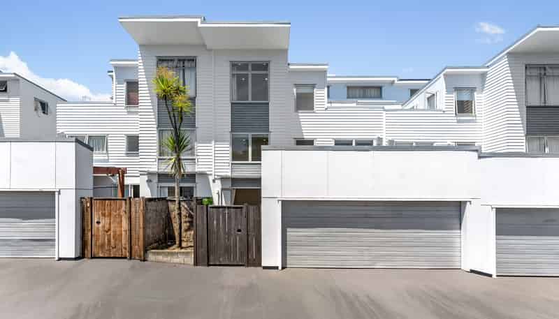 50/3  Wagener Pl, Mount Albert