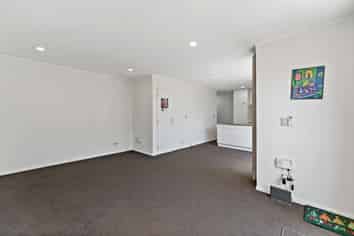 50/3  Wagener Pl, Mount Albert