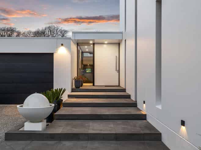 7 Helmores Lane, Merivale