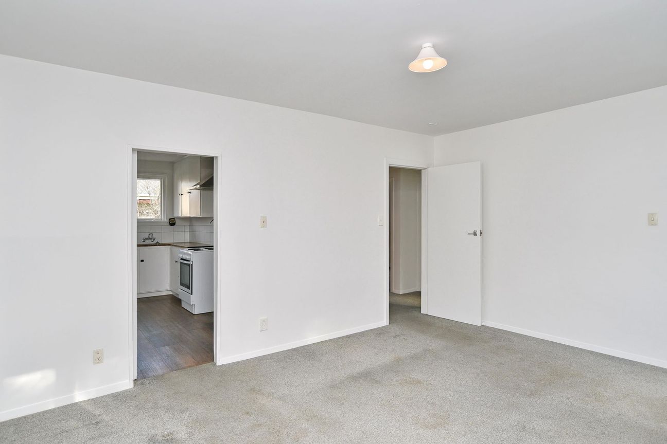 Great Value, Handy Location. - Widok 5
