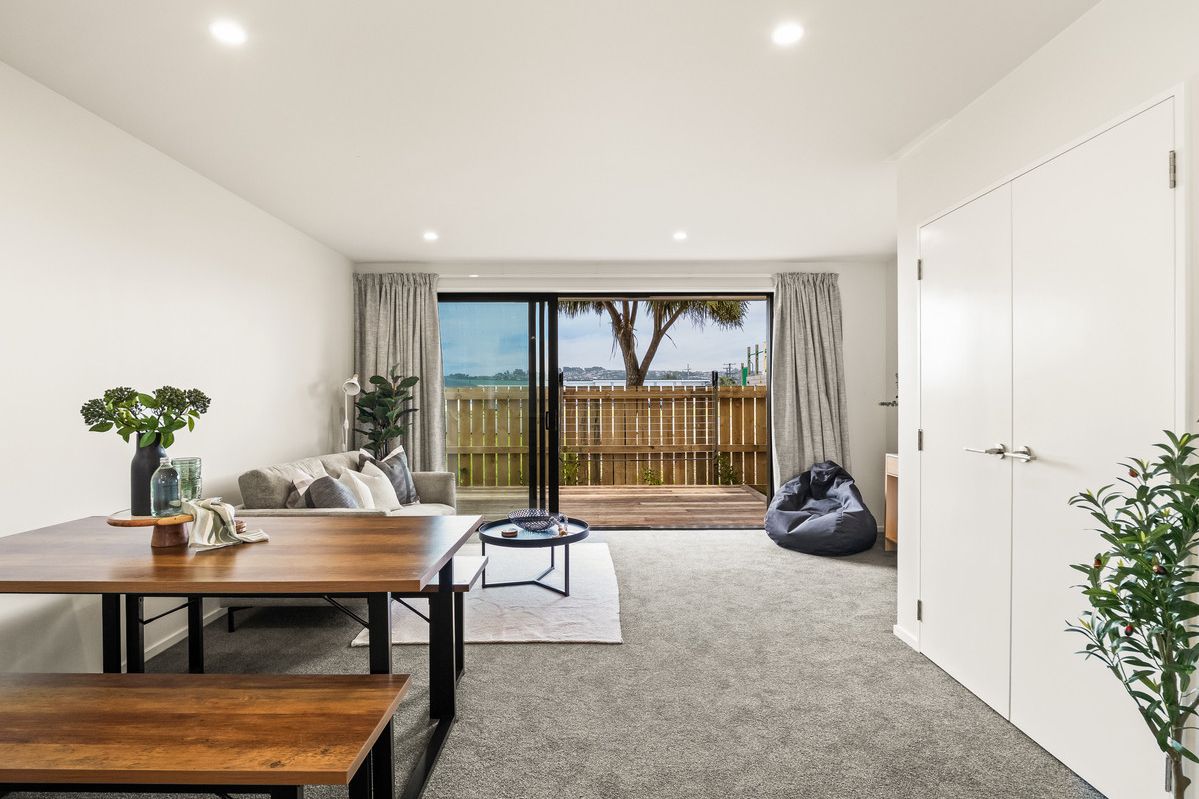 Two bedrooms and two bathrooms - different to the others available – další
